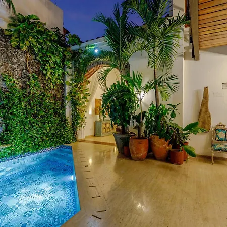 Hotel Casa Santagua 4*